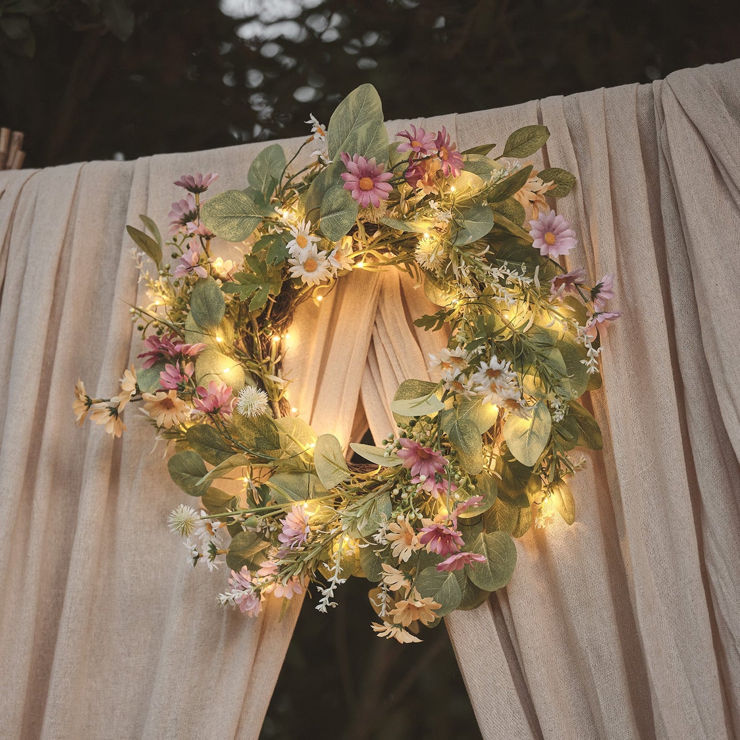 Beleuchteter 40cm LED‑Frühlingskranz mit Gänseblümchen & Timer