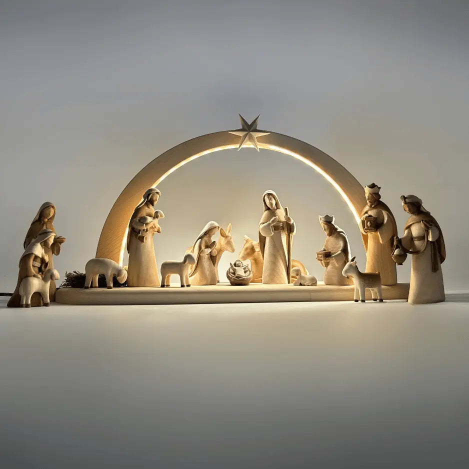 Krippenfiguren Set (15 Figuren) von Akantus bemalt mit Stall "Sternenschein" natur