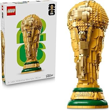 LEGO Editions FIFA Weltmeisterschafts-Trophäe 3D Modell (43020) – Bau-Set mit Sammler-Minifigur, Fußball Geschenk für Kinder & Erwachsene