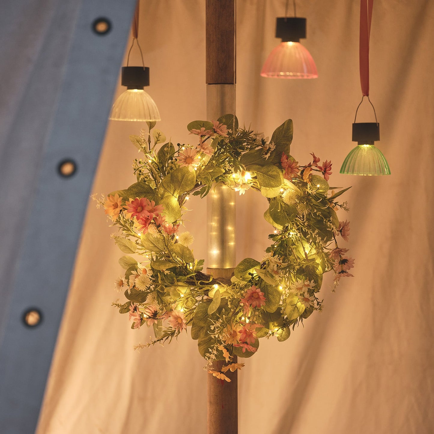 Beleuchteter 40cm LED‑Frühlingskranz mit Gänseblümchen & Timer