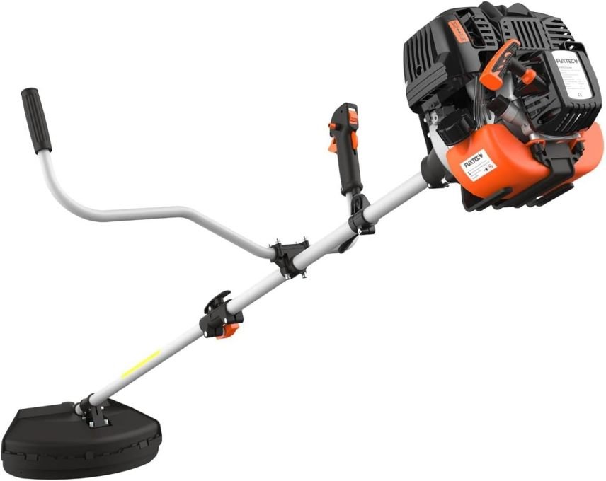 FUXTEC Benzin Motorsense FX-4MS131, Rasentrimmer mit 4-Takt-Motor, 320 mm Schnittkreis, ergonomischer Zweihandgriff, Notstop-Schalter, leichtgewichtig, inkl. Profi-Tragegurt/Messer/Faden 1