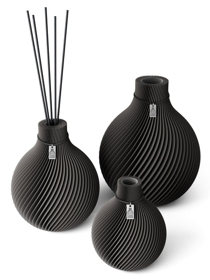 3 Vasen Set Duftvase Sphere Stormy Gray 26 cm ICONIC HOME Schwarzes Band