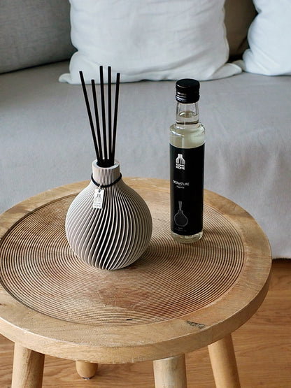 Raumduft SIGNATURE von ICONIC HOME - Nachfüllflasche mit Duftstäbchen