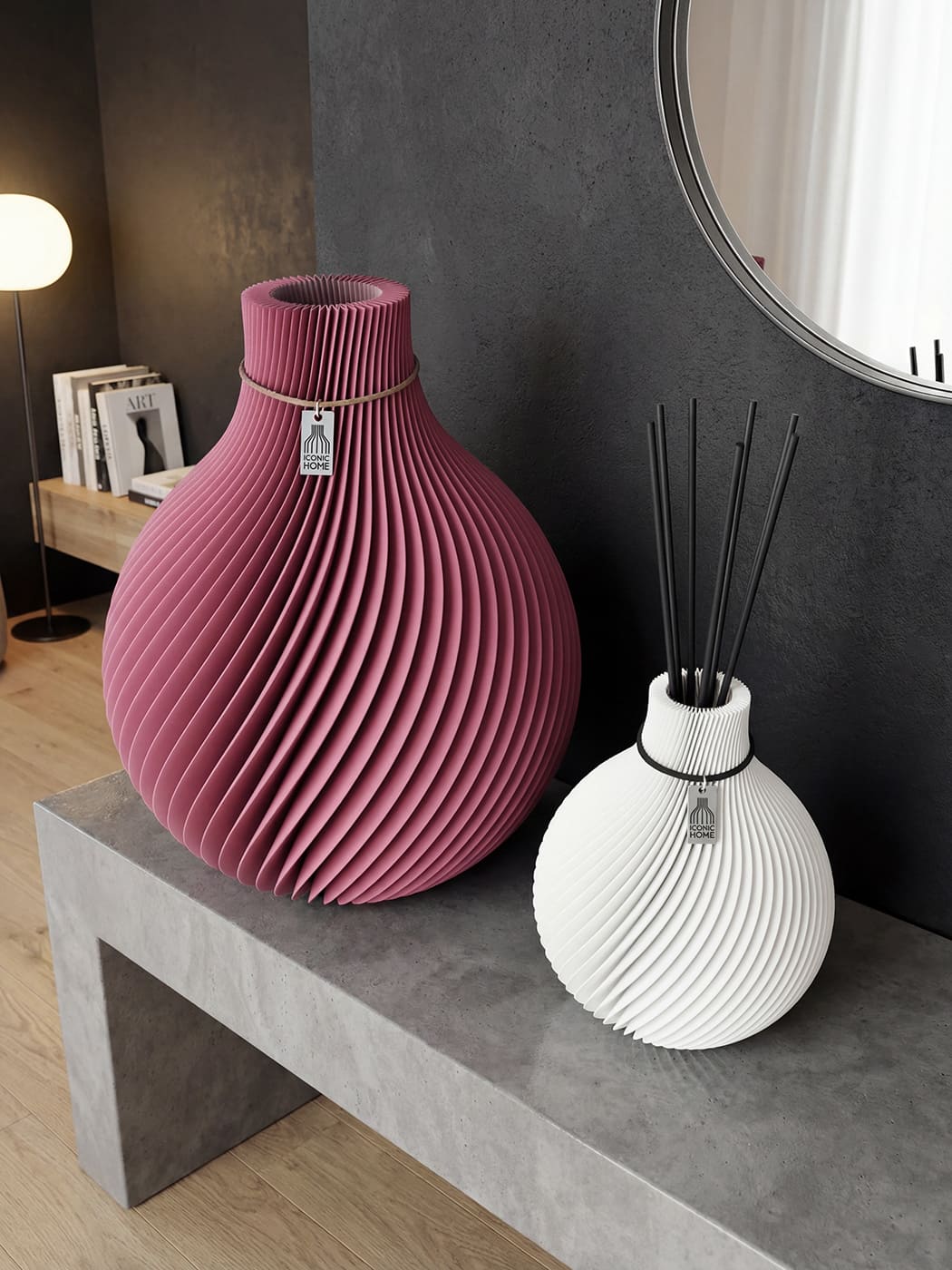 Große Vase Sphere und kleine Duftvase - Berry & White