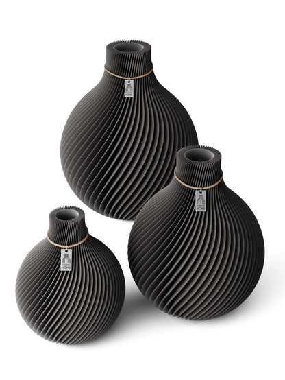 3 Vasen Set Sphere Stormy Gray ICONIC HOME Naturfarbenes Band